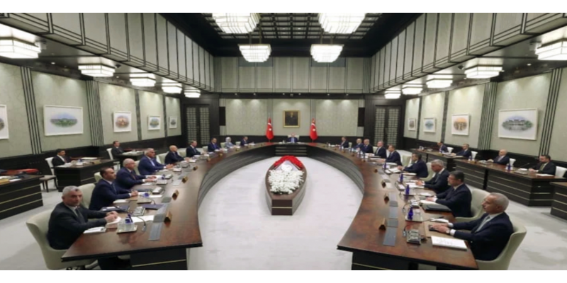 Kabine’de Sahte Diploma Depremi: Değişim Mi Kapıda?