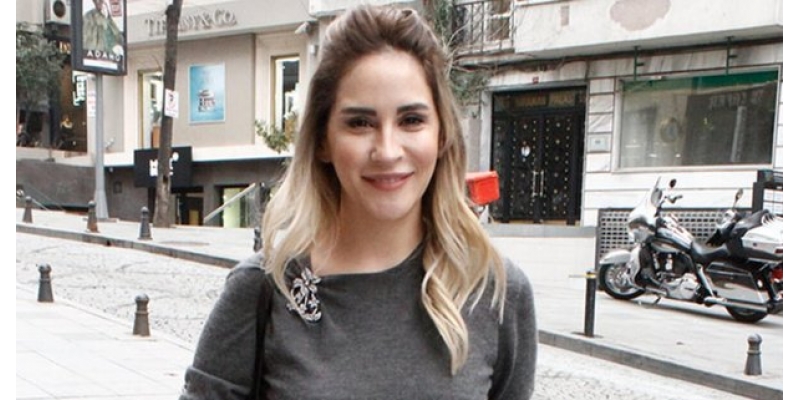 Aynur Aydın'dan Sezen Aksu'ya Destek!