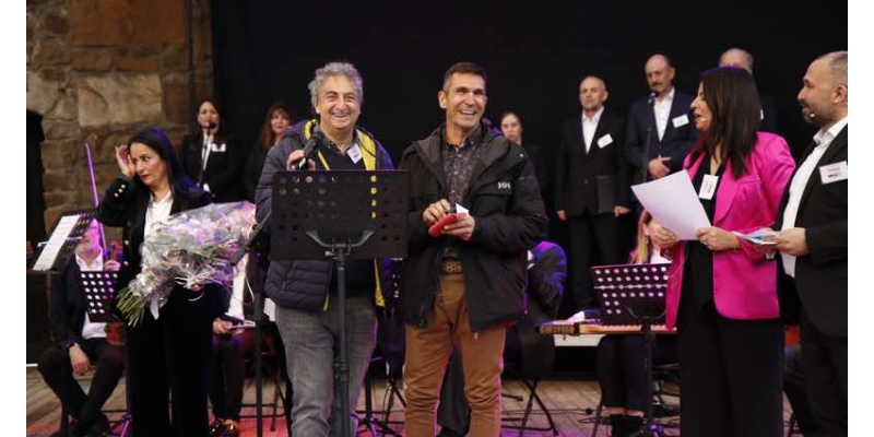 Engelsiz Yaşam Derneği'nden Almanya'da Depremzedeler Yararına Konser!