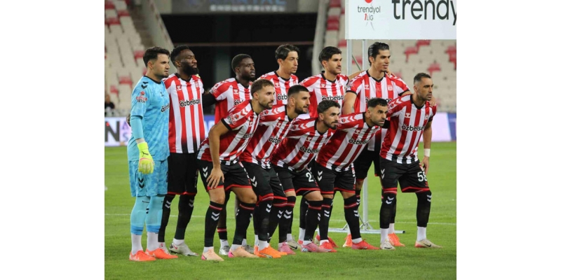 Sivasspor’a Üç Dönem Transfer Yasağı: “Mali Anlaşmazlıklar” Nedeniyle Yasal Ceza