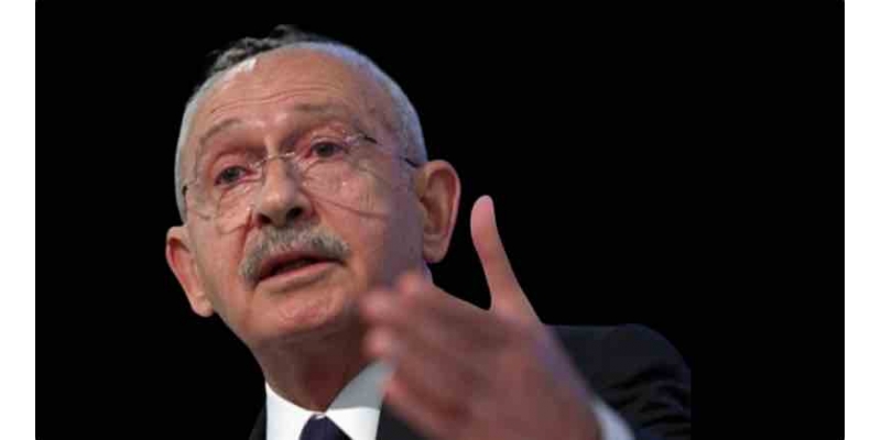 Kemal Kılıçdaroğlu'na Mezarlıkta Terbiyesizlik! Fatiha Okumayı Bilmiyor!