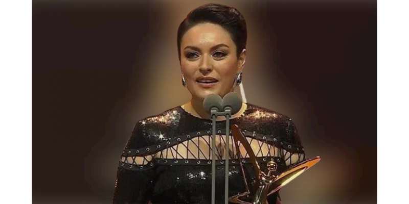 Ezgi Mola'ya Meral Akşener'den Yanıt!