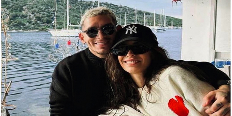 Devrim Özkan İle Lucas Torreira Arasında Romantik Anlar! Ayna Karşısında Yakın Poz